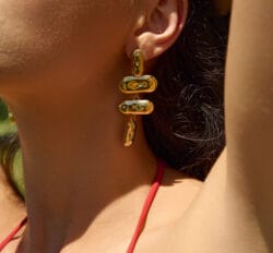 RELIEF EARRINGS - Image 3